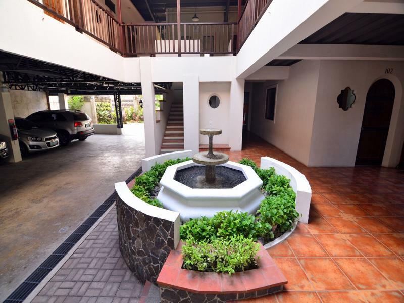 Versteeg Vacations - Fontana Residences Cebu Exteriör bild